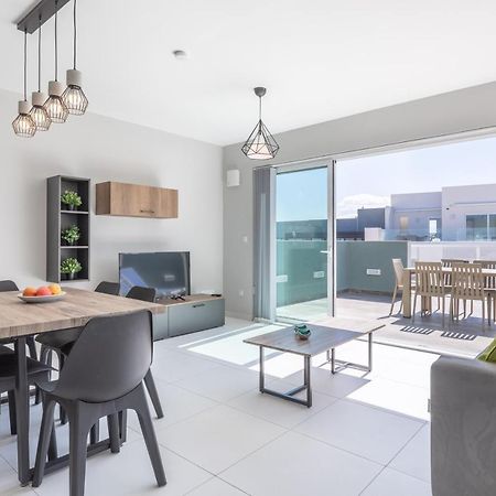Unique Penthouse With Private Heated Jacuzzi, Close To Restaurants And Night Life Is-Swieqi Kültér fotó