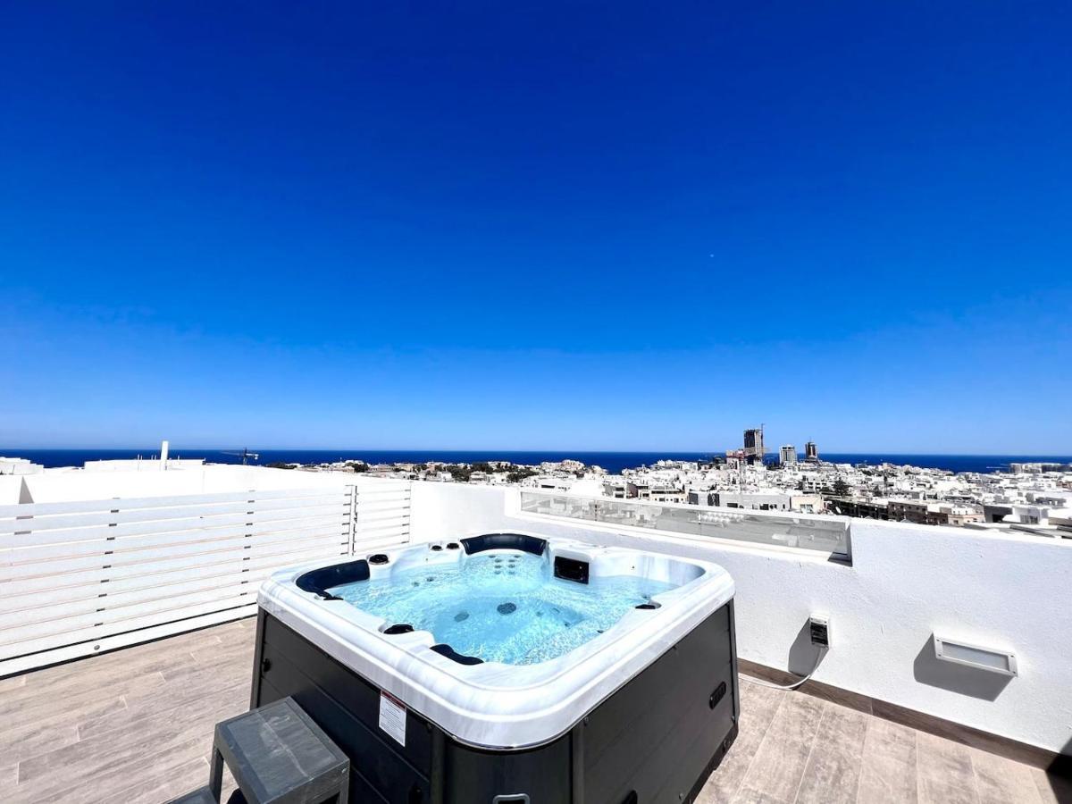Unique Penthouse With Private Heated Jacuzzi, Close To Restaurants And Night Life Is-Swieqi Kültér fotó