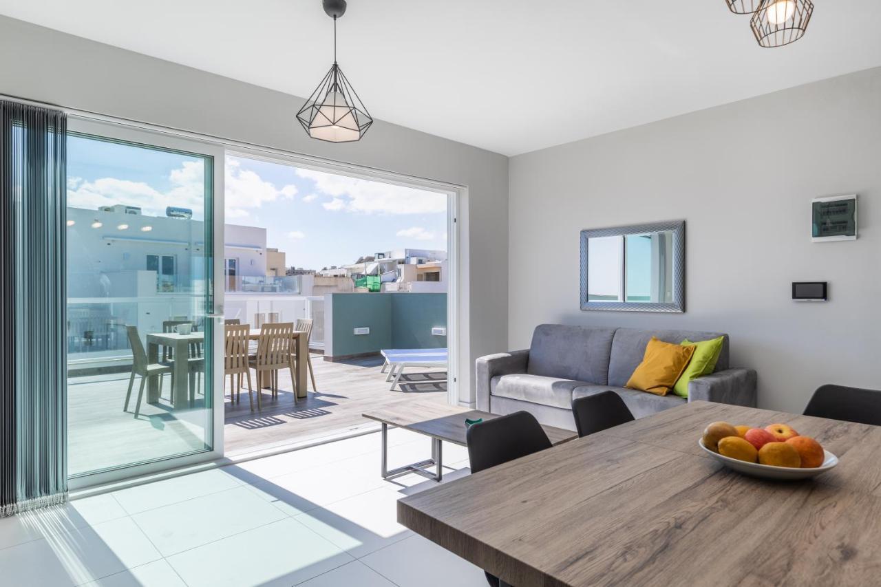 Unique Penthouse With Private Heated Jacuzzi, Close To Restaurants And Night Life Is-Swieqi Kültér fotó